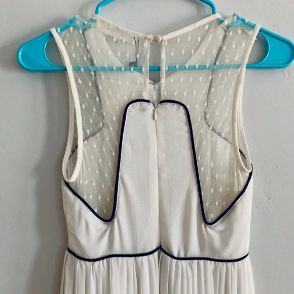 Sold Sugarlips White Pleated Lace A Line Dress - Picture 7 of 12